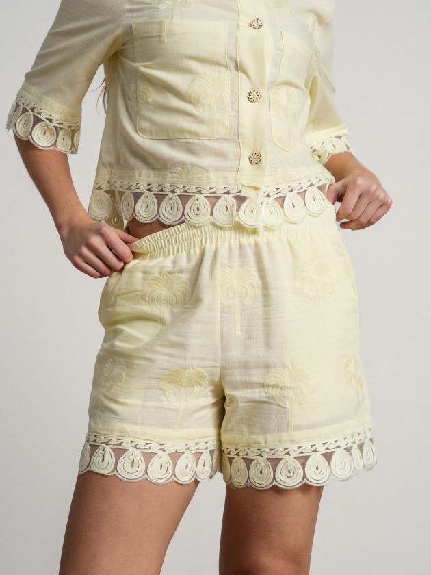 Linen shorts with english embroidery