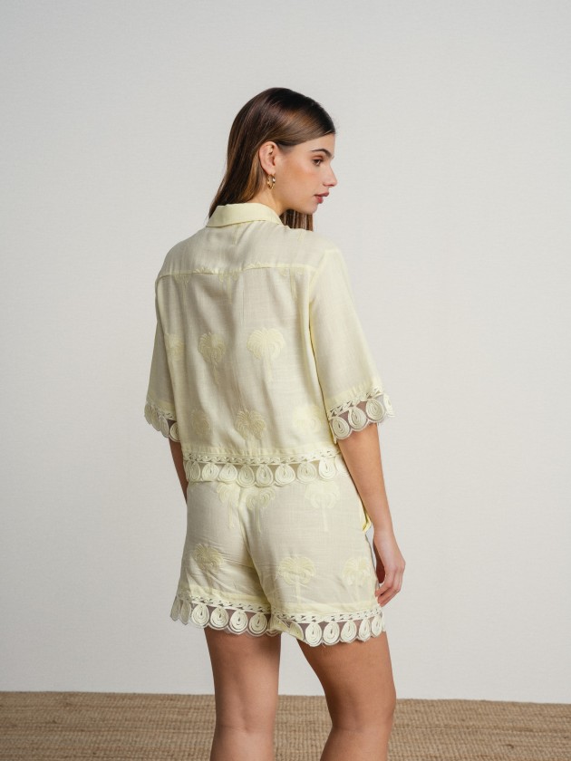 Linen shorts with english embroidery