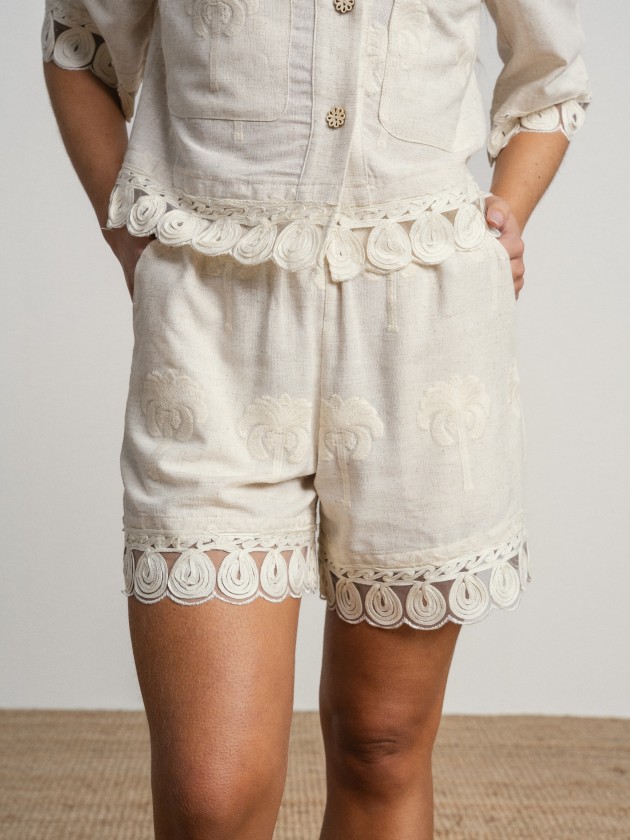 Linen shorts with english embroidery Linen shorts with english embroidery