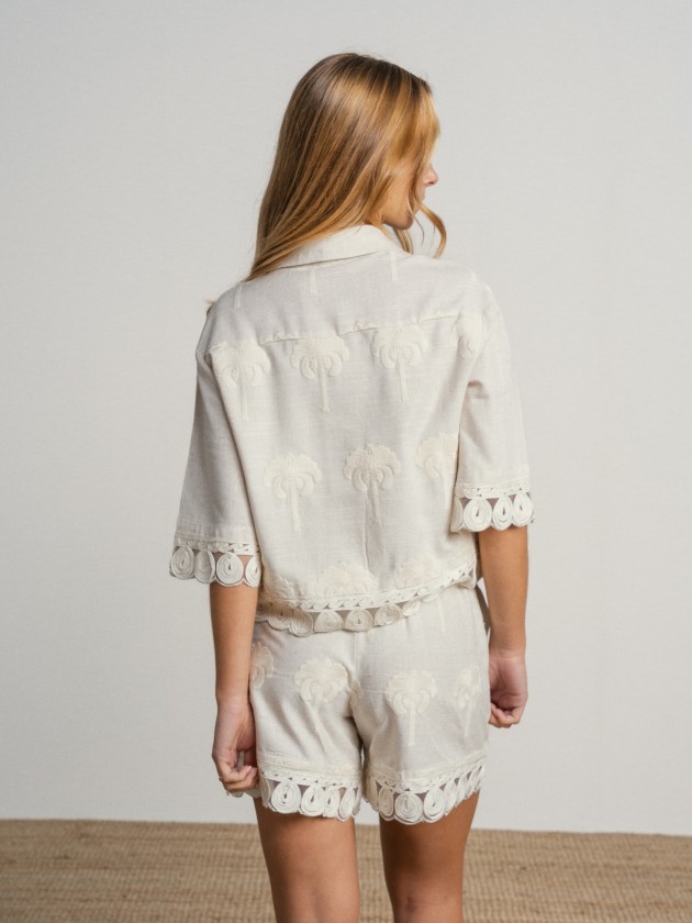 Linen shorts with english embroidery Linen shorts with english embroidery