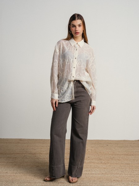 Embroidered shirt with flowers and sequins, with a sheer fin