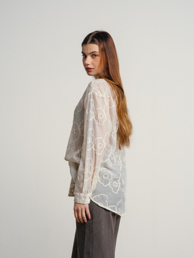 Embroidered shirt with flowers and sequins, with a sheer fin Embroidered shirt with flowers and sequins, with a sheer fin