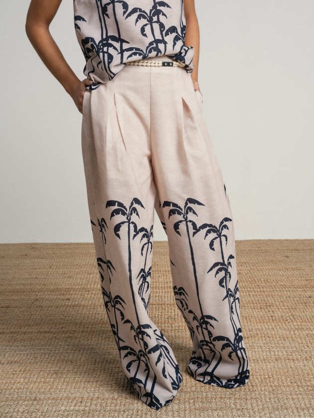 Wide-legged trousers Wide-legged trousers