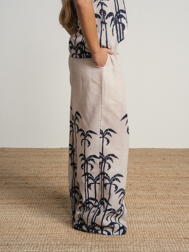 Wide-legged trousers Wide-legged trousers