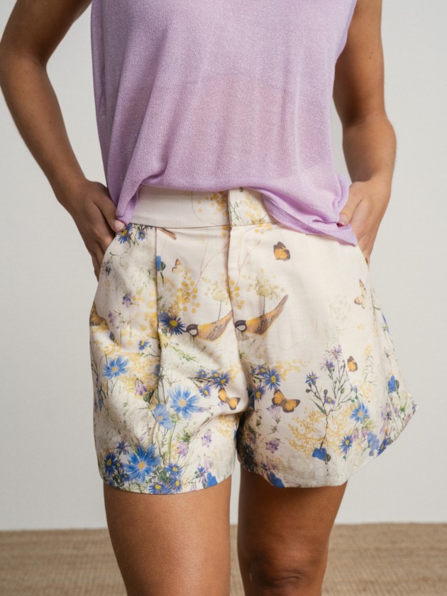 Shorts with floral print