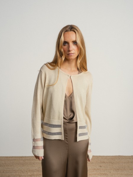 Jacket with button and two transparent stripes.