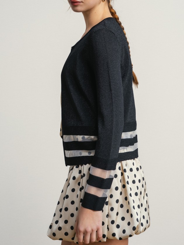 Jacket with button and two transparent stripes.