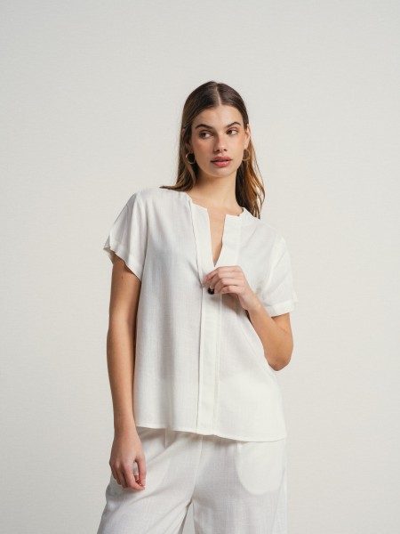 Blouse with buttons and v-neck