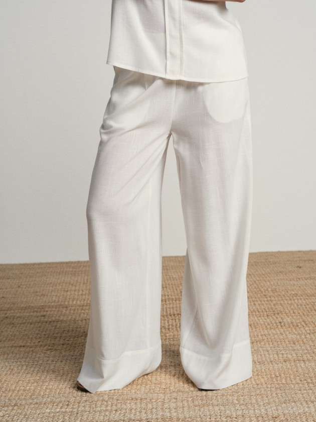 Wide-legged pants Wide-legged pants