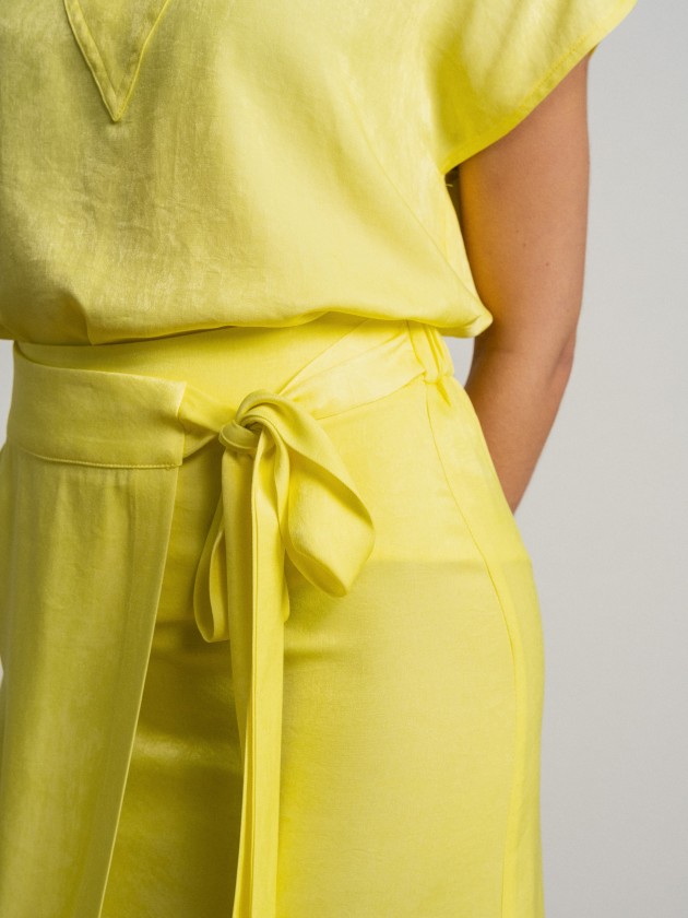 Midi skirt with side tie. Midi skirt with side tie.