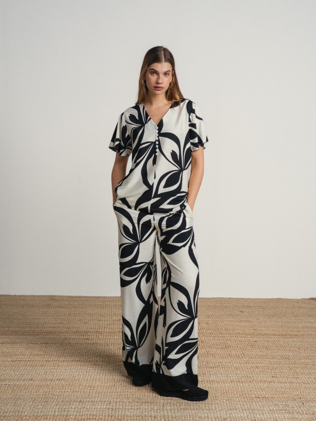 Wide-leg printed pants Wide-leg printed pants