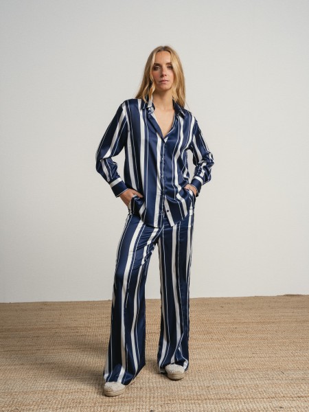 Wide-leg striped trousers