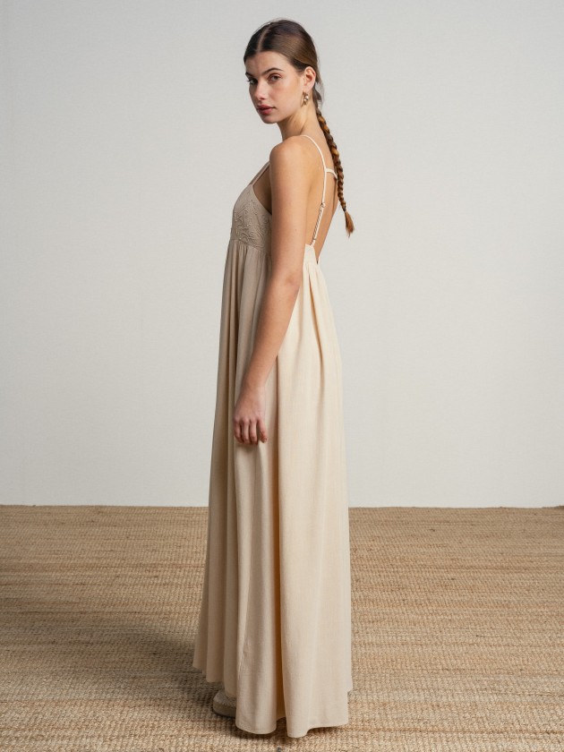 Flowy maxi dress with embroidery.