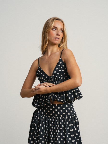 V-neck top with balloon polka dots.