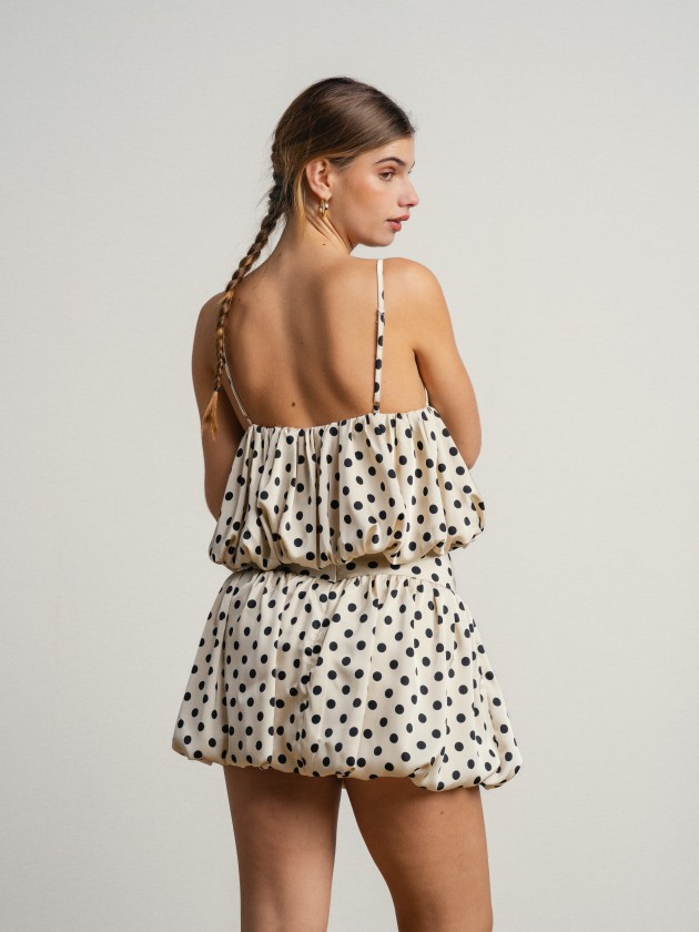 V-neck top with balloon polka dots. V-neck top with balloon polka dots.