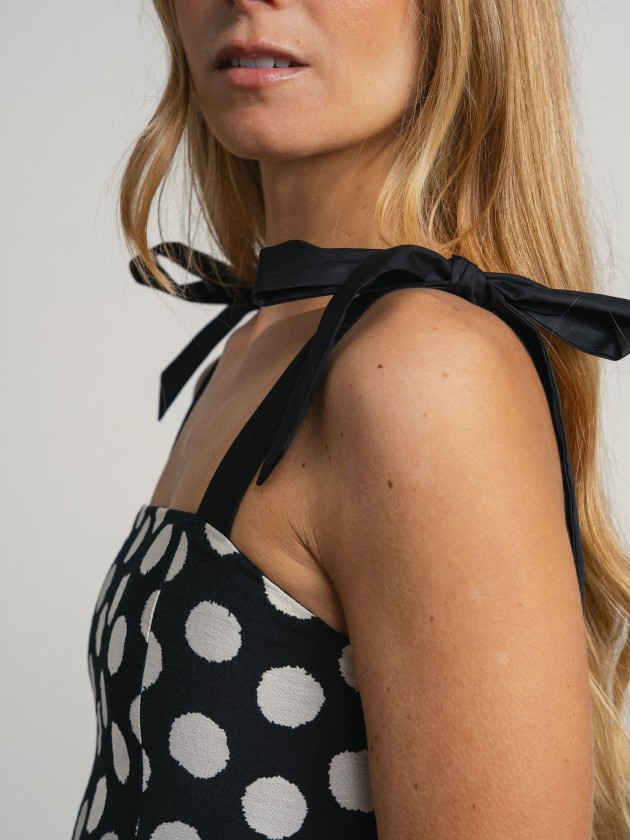 Dress with polka dots in a balloon Dress with polka dots in a balloon