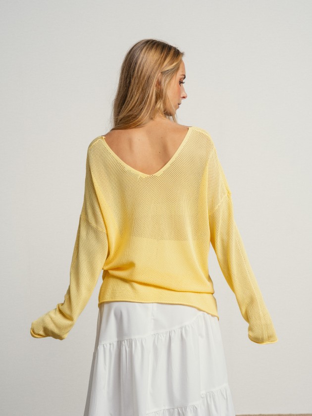 Loose-fitting v-neck sweater Loose-fitting v-neck sweater