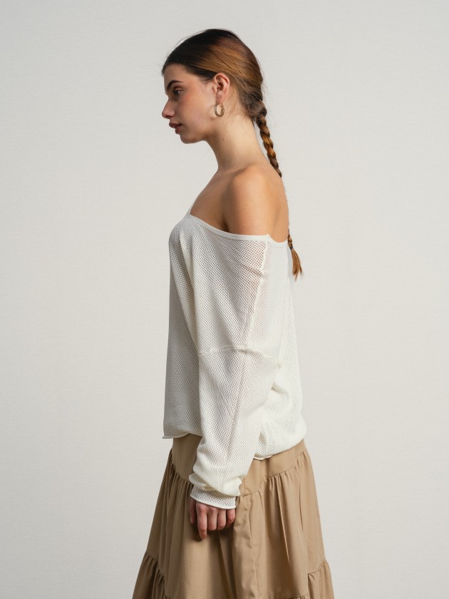 Loose-fitting v-neck sweater Loose-fitting v-neck sweater