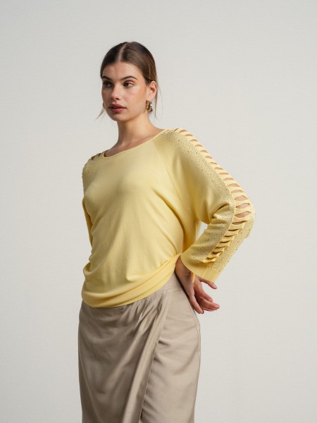 Short-sleeved sweater