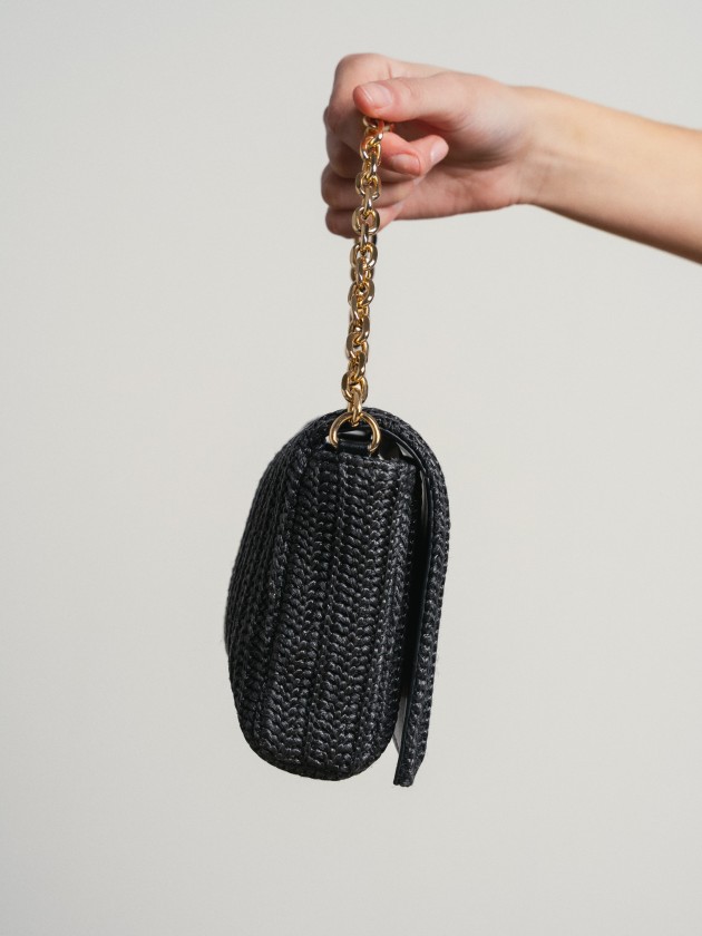 Handbag with gold chain Handbag with gold chain