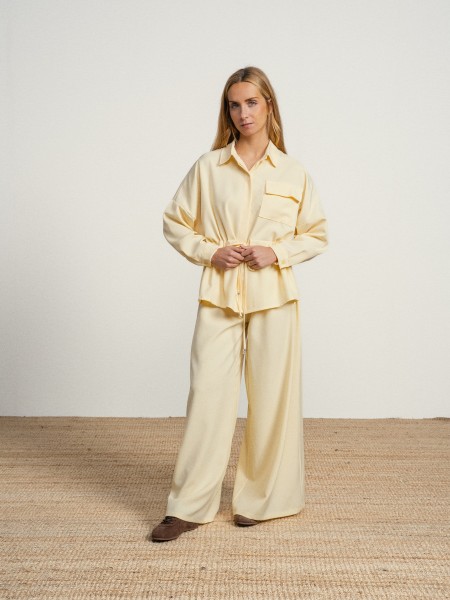 Pants and shirt set with elastic waistband