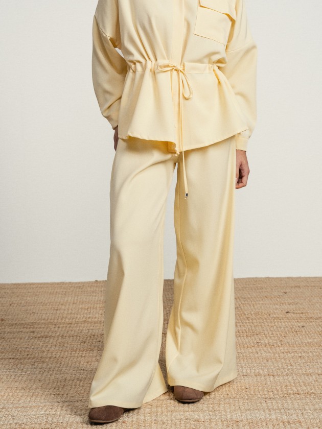 Pants and shirt set with elastic waistband