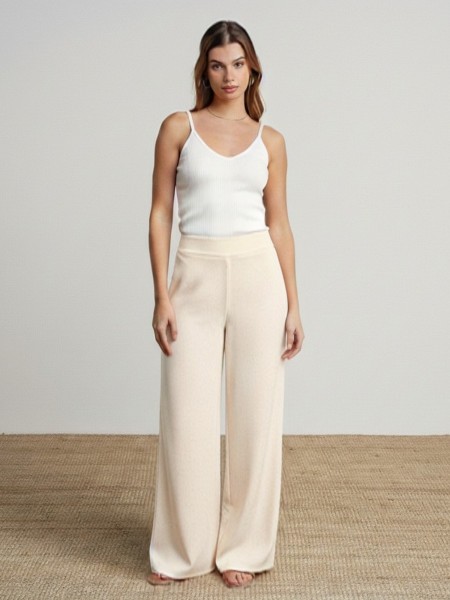 Wide-leg, high-waisted trousers