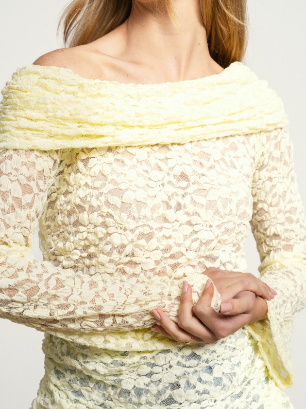 Off-the-shoulder lace camisole Off-the-shoulder lace camisole
