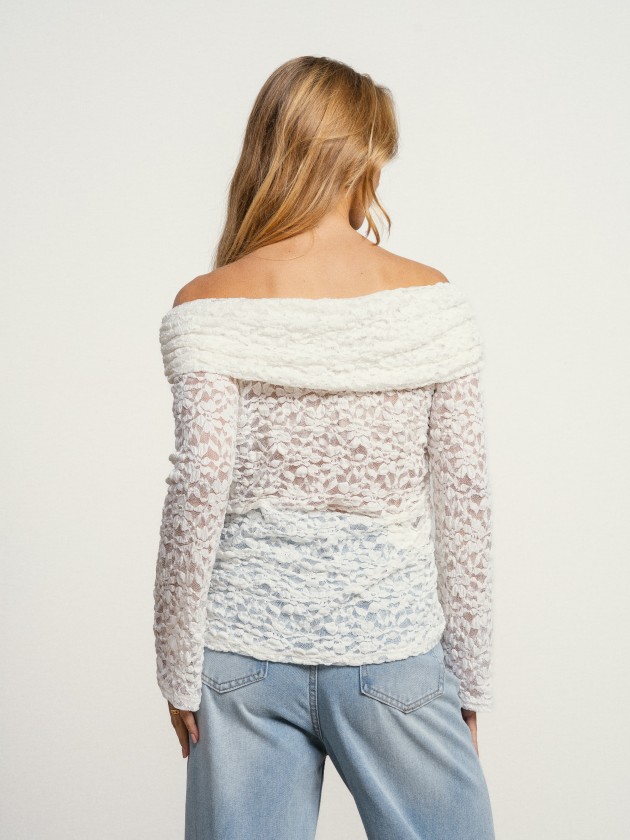 Off-the-shoulder lace camisole