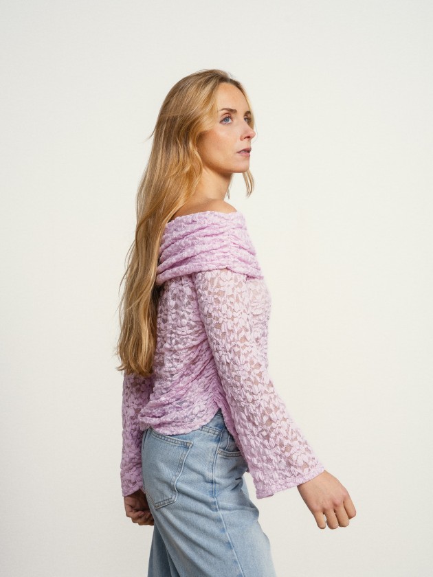 Off-the-shoulder lace camisole