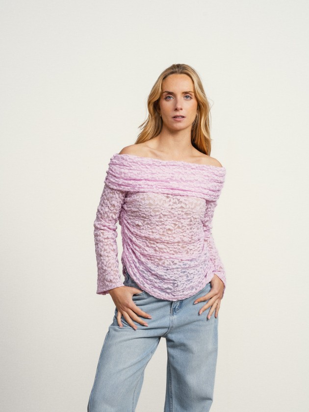Off-the-shoulder lace camisole