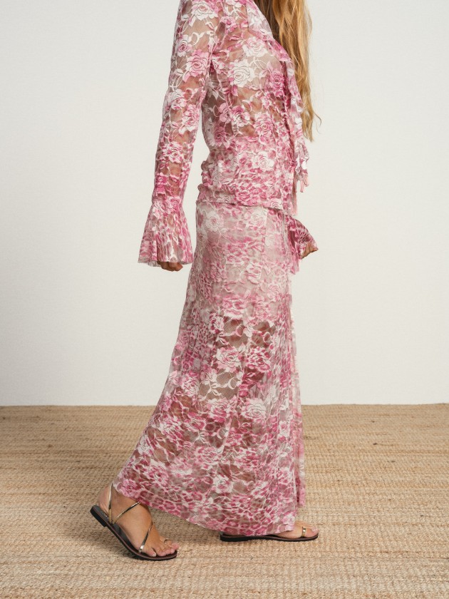Lace skirt with sheer details