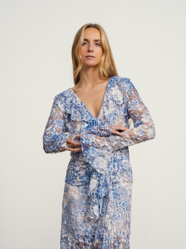 Coat with lace and bows