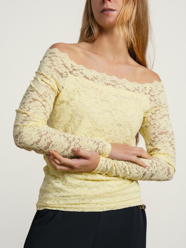 Off-the-shoulder lace camisole Off-the-shoulder lace camisole