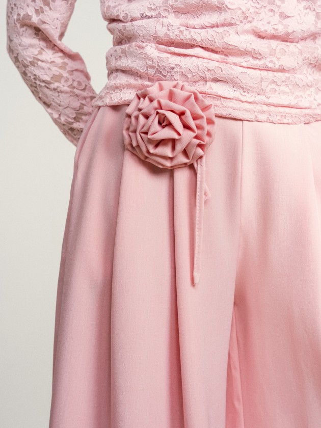 Wide-legged trousers with a flower on the belt Wide-legged trousers with a flower on the belt