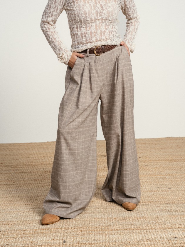 Wide-legged plaid pants Wide-legged plaid pants
