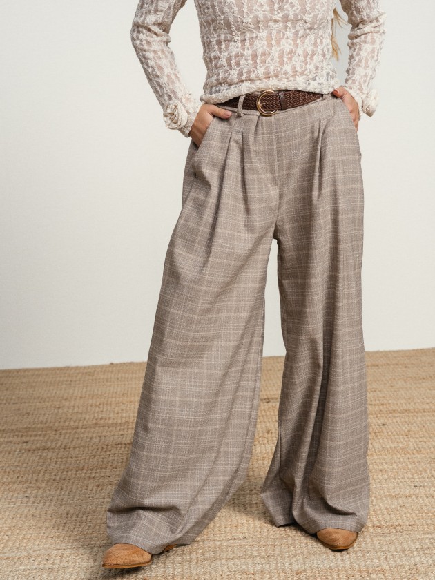 Wide-legged plaid pants Wide-legged plaid pants