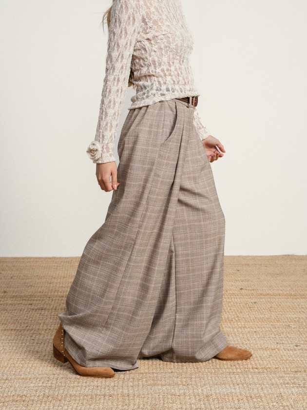 Wide-legged plaid pants Wide-legged plaid pants