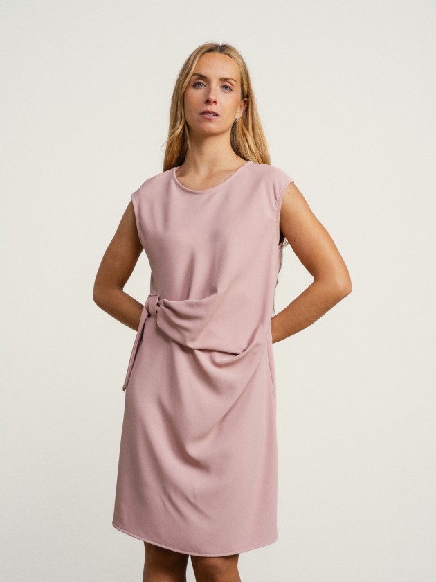 Midi dress with detail at the waist Midi dress with detail at the waist