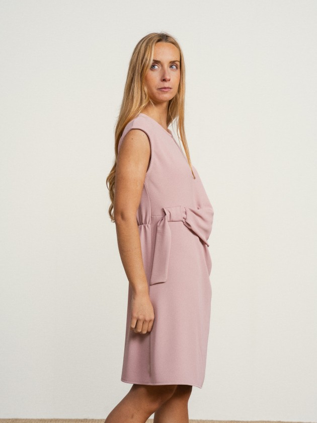 Midi dress with detail at the waist Midi dress with detail at the waist