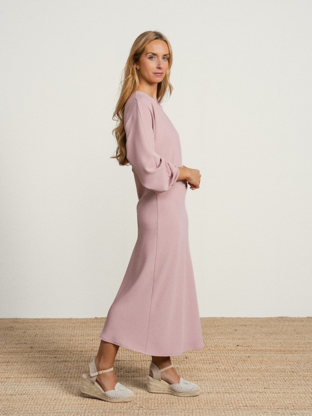 Long dress with detail at the waist Long dress with detail at the waist
