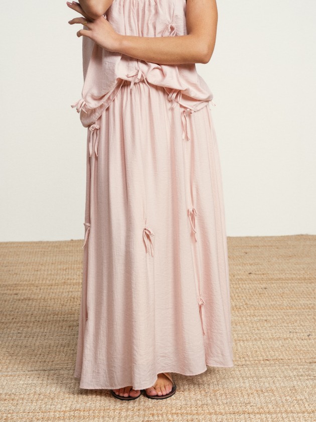 Skirt with bows