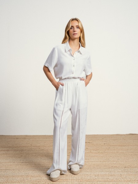 Linen trousers with lace