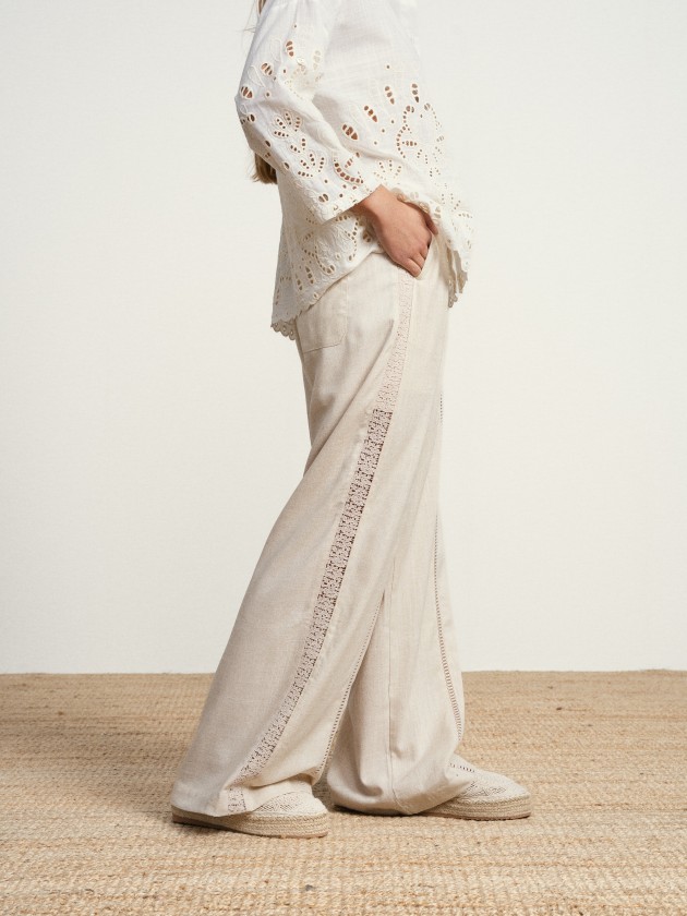 Linen trousers with lace