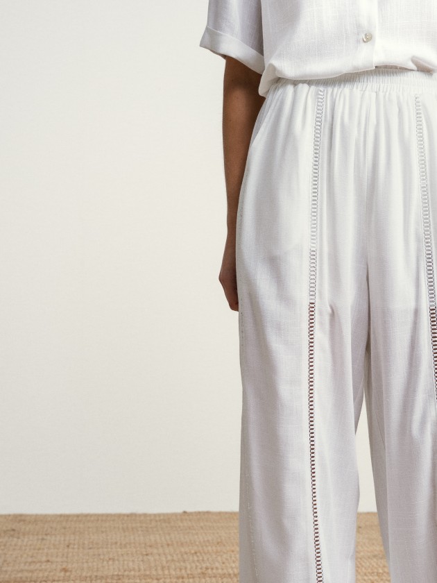 Linen trousers with lace