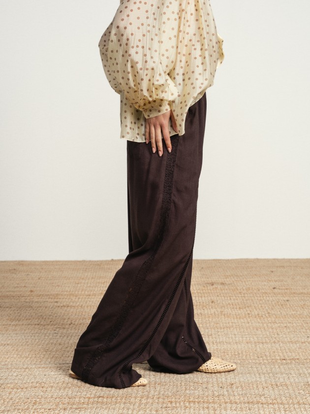 Linen trousers with lace Linen trousers with lace