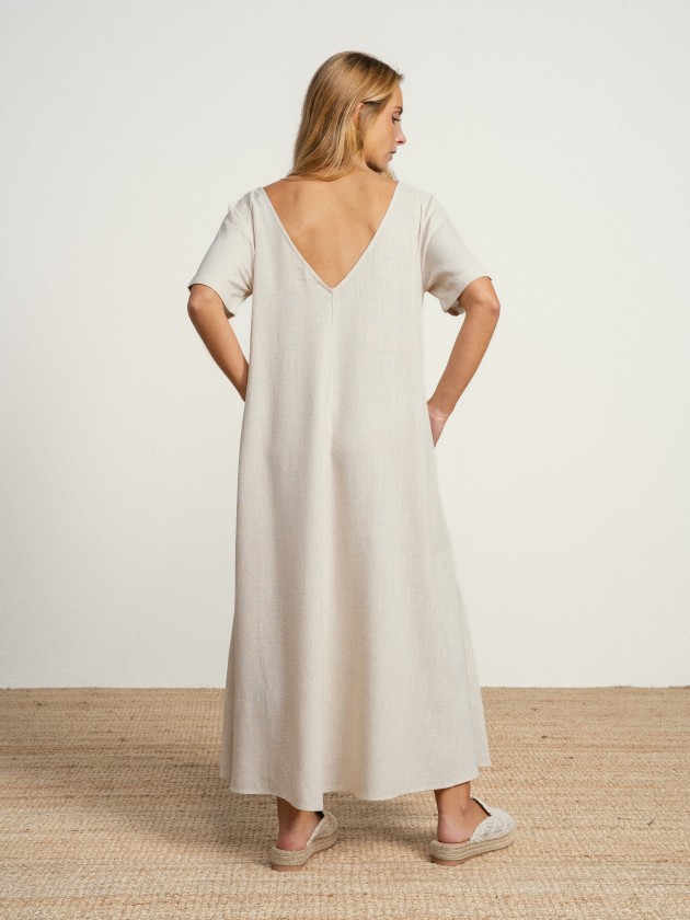 V-neck dress V-neck dress