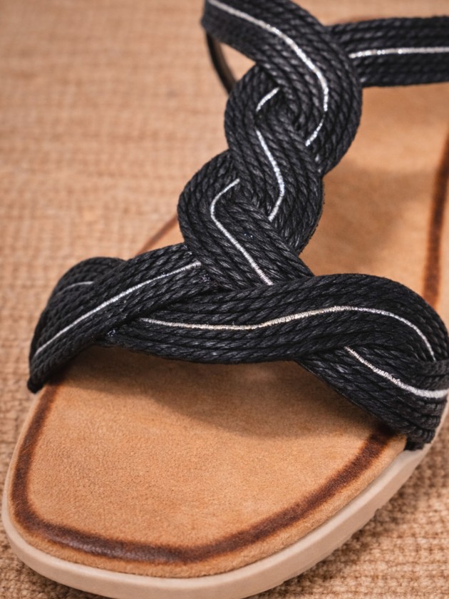 Open sandals with star rope
