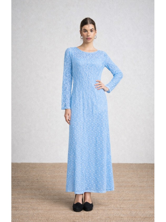 Long dress with lace and round neckline