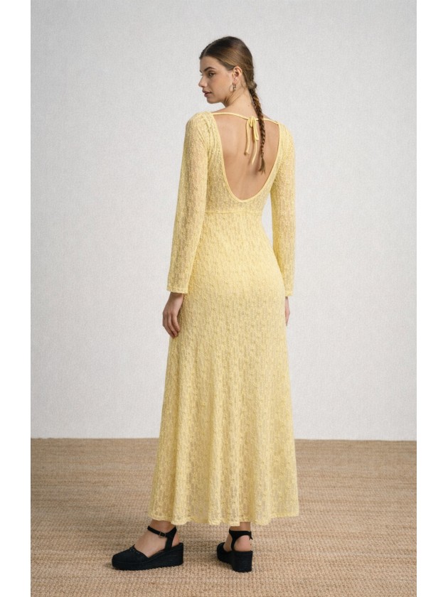 Long dress with lace and round neckline